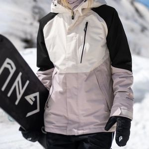 VOLCOM Women's Aris Insulated Gore-Tex Snowboard Jacket